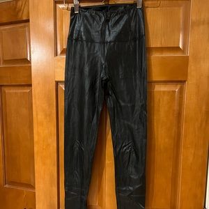 Aritiza Wilfred Free Vegan Leather Daria Leggings